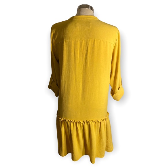 YELLOW DRESS - Picture 2 of 3